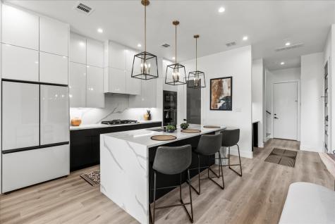 2132 Hondo Avenue Dallas TX 75219