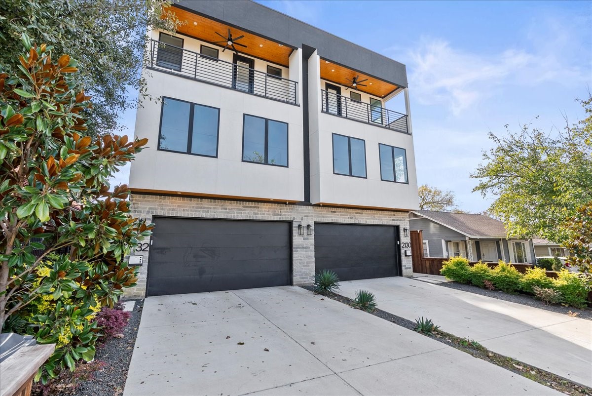 2132 Hondo Avenue Dallas TX 75219