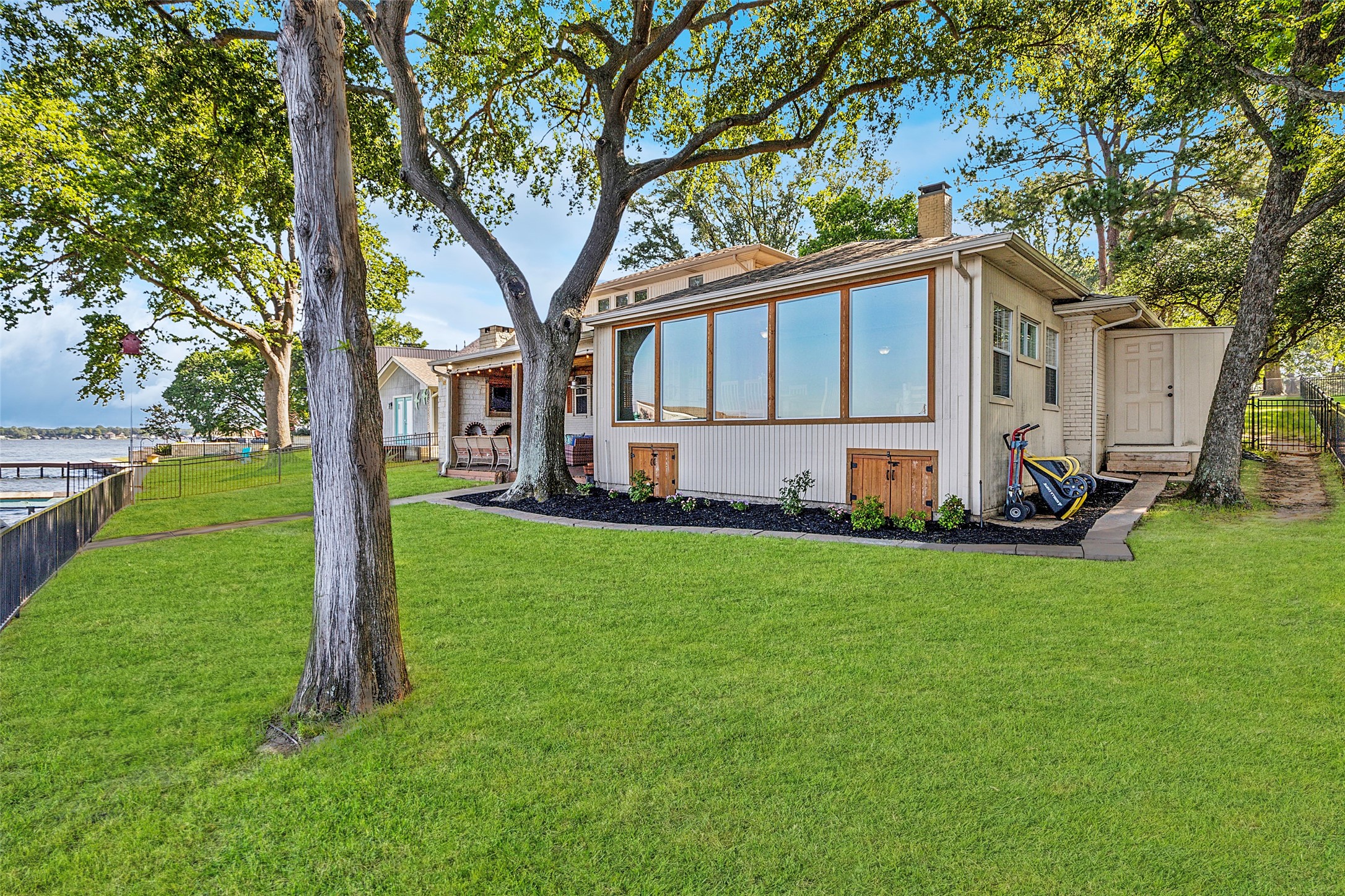142 Peninsula Point Terrace Mabank TX 75156