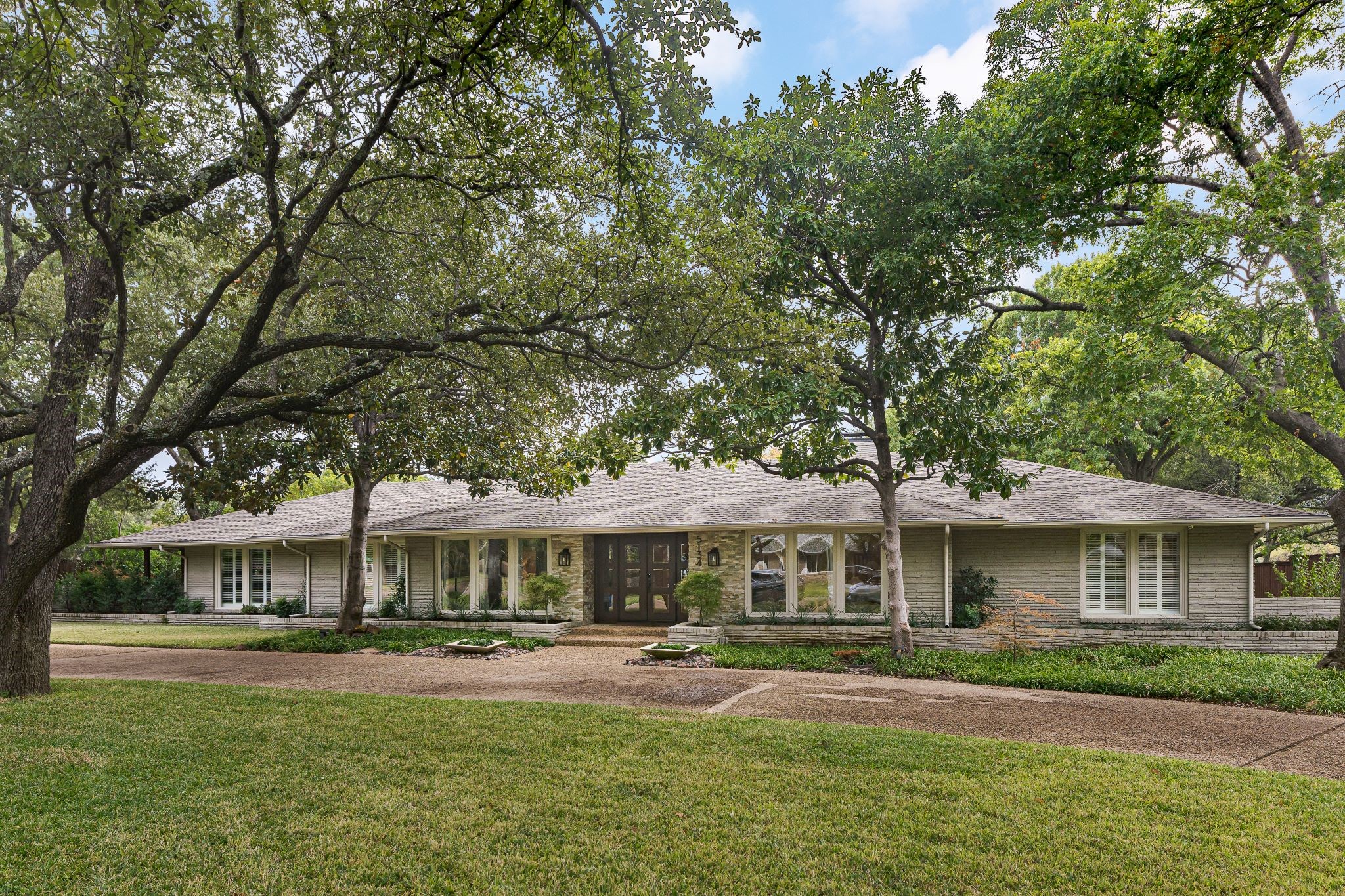 5134 Royal Crest Drive Dallas TX 75229