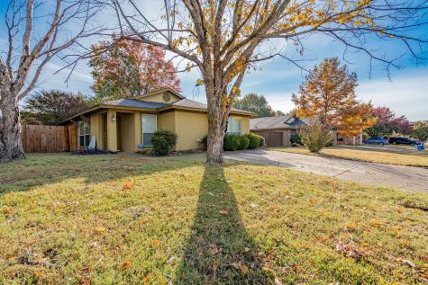 6107 Hott Springs Drive Arlington TX 76001