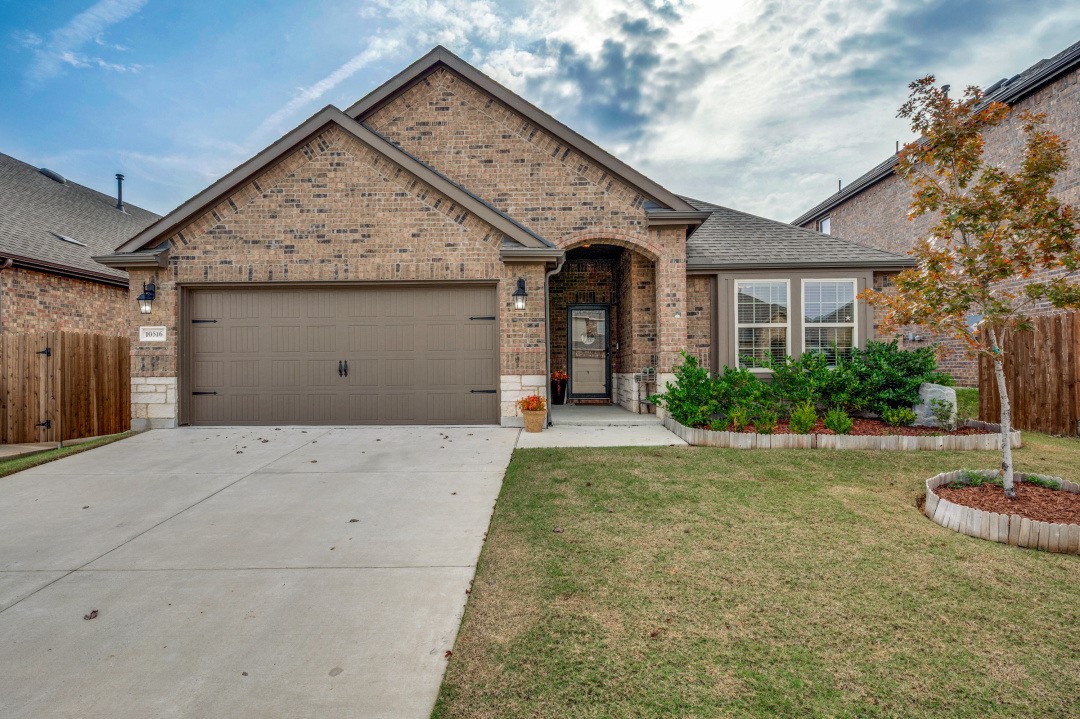 10516 Breezeway Drive Aubrey TX 76227
