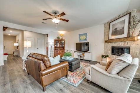 10516 Breezeway Drive Aubrey TX 76227