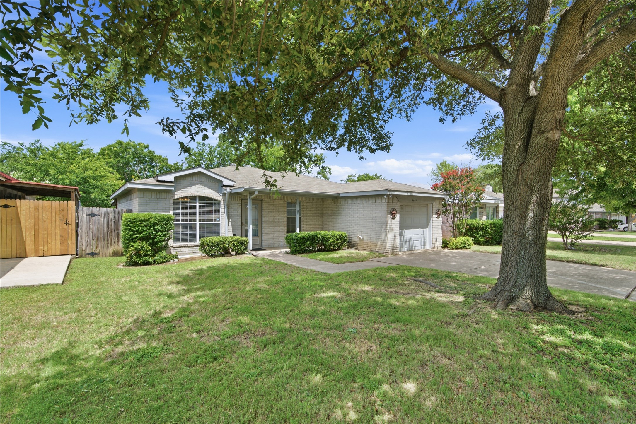 6409 Longmont Trail Fort Worth TX 76179