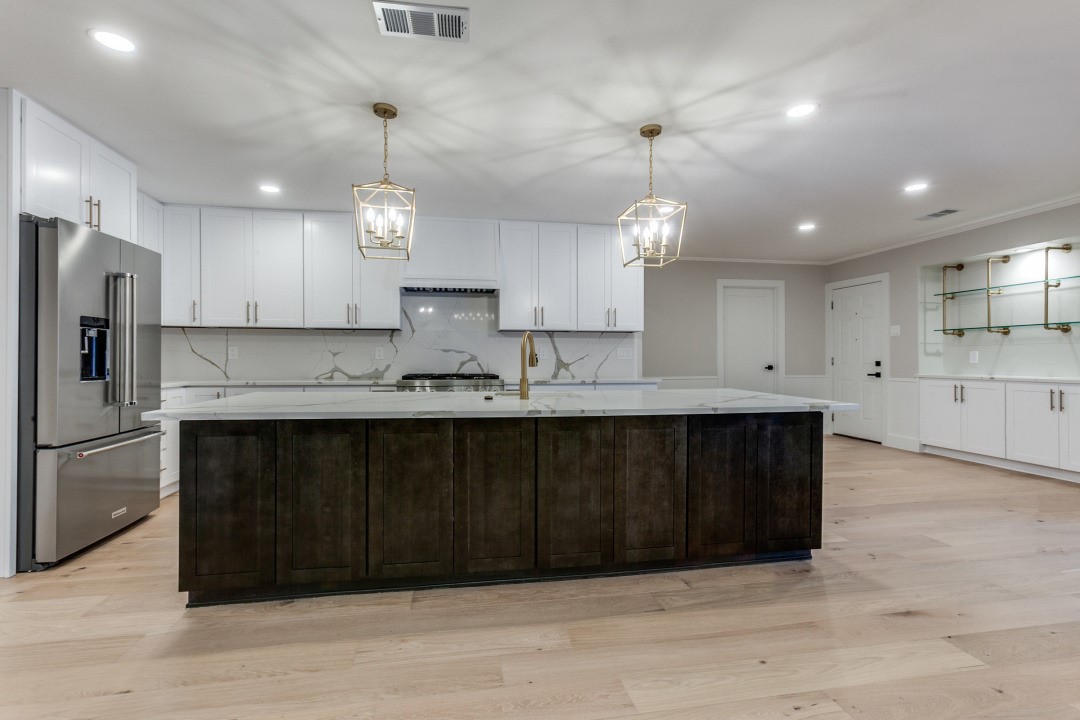 3777 Royal Cove Dallas TX 75229