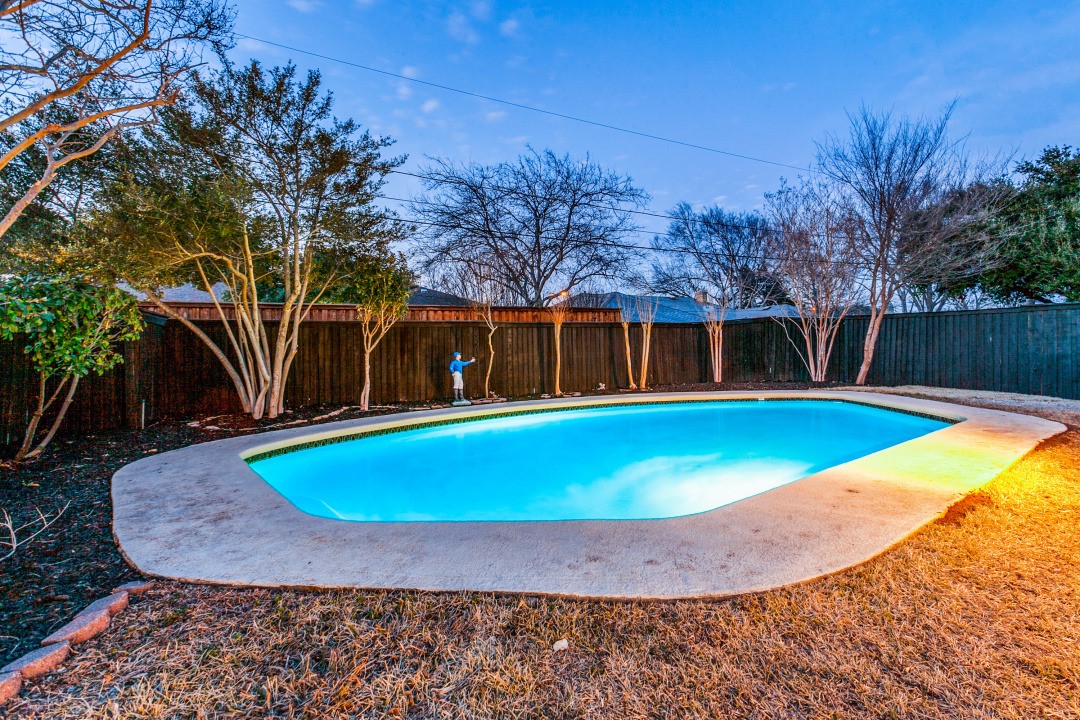 3777 Royal Cove Dallas TX 75229