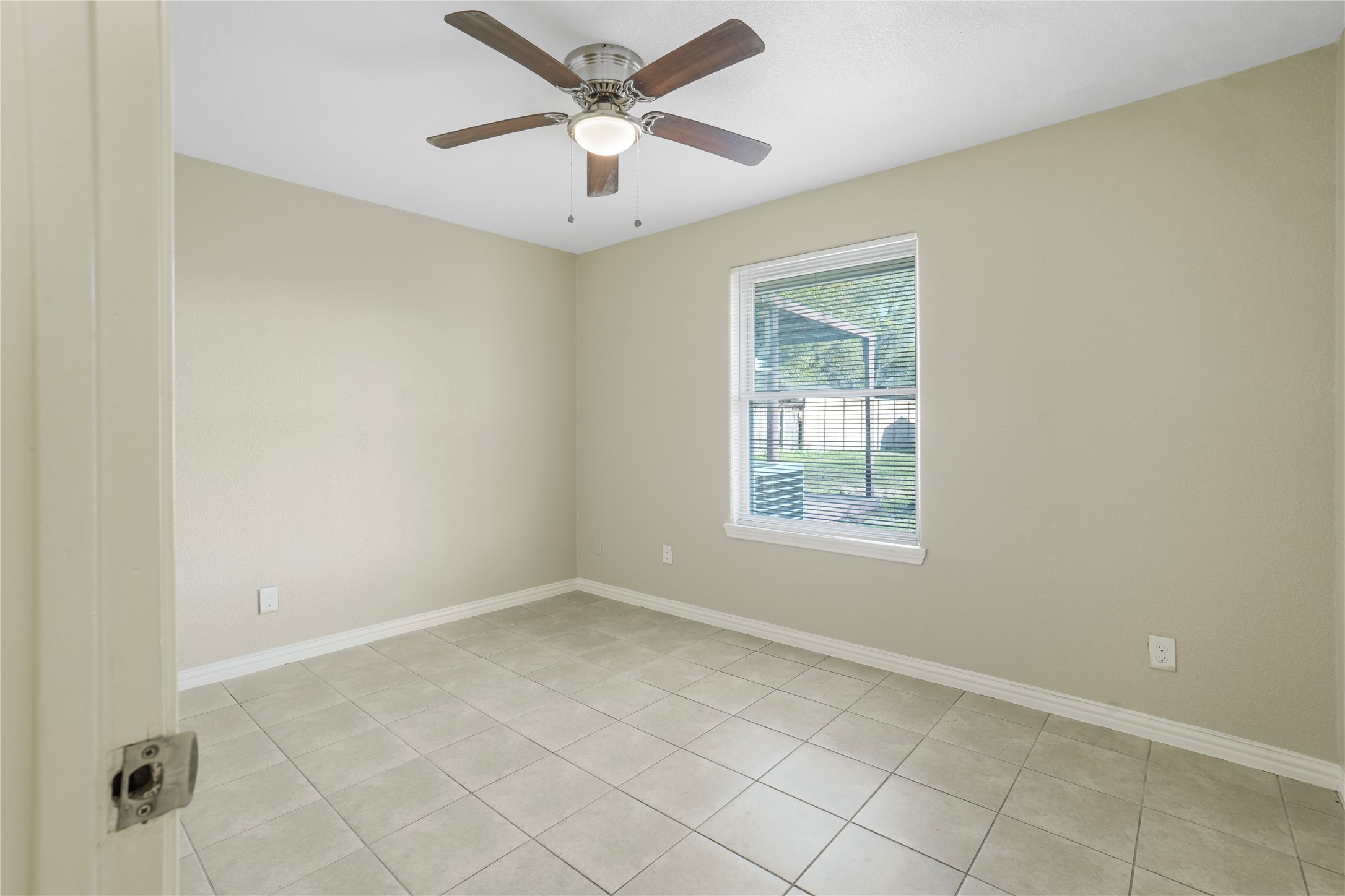2900 Linden Lea Irving TX 75061