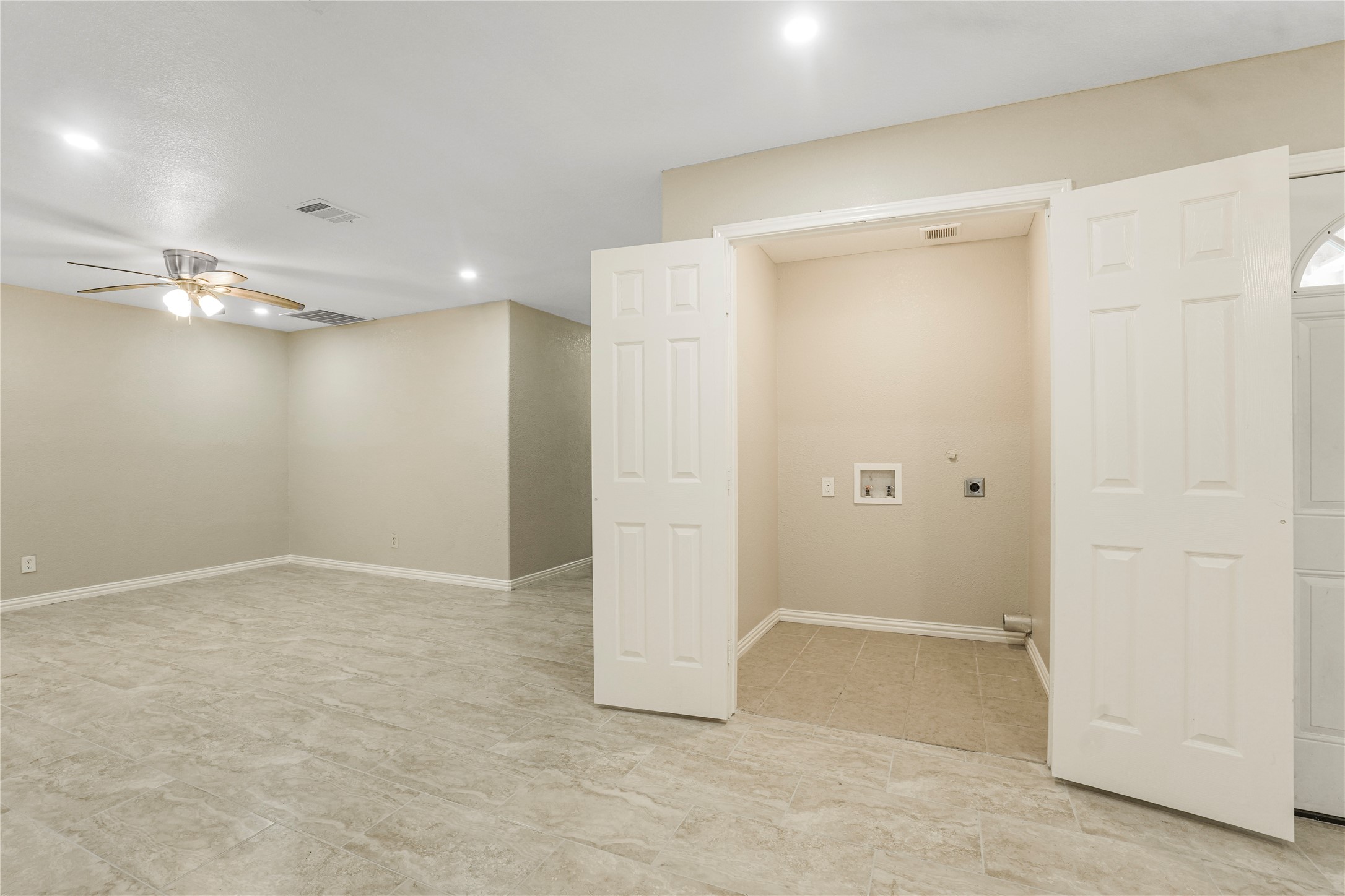 2900 Linden Lea Irving TX 75061