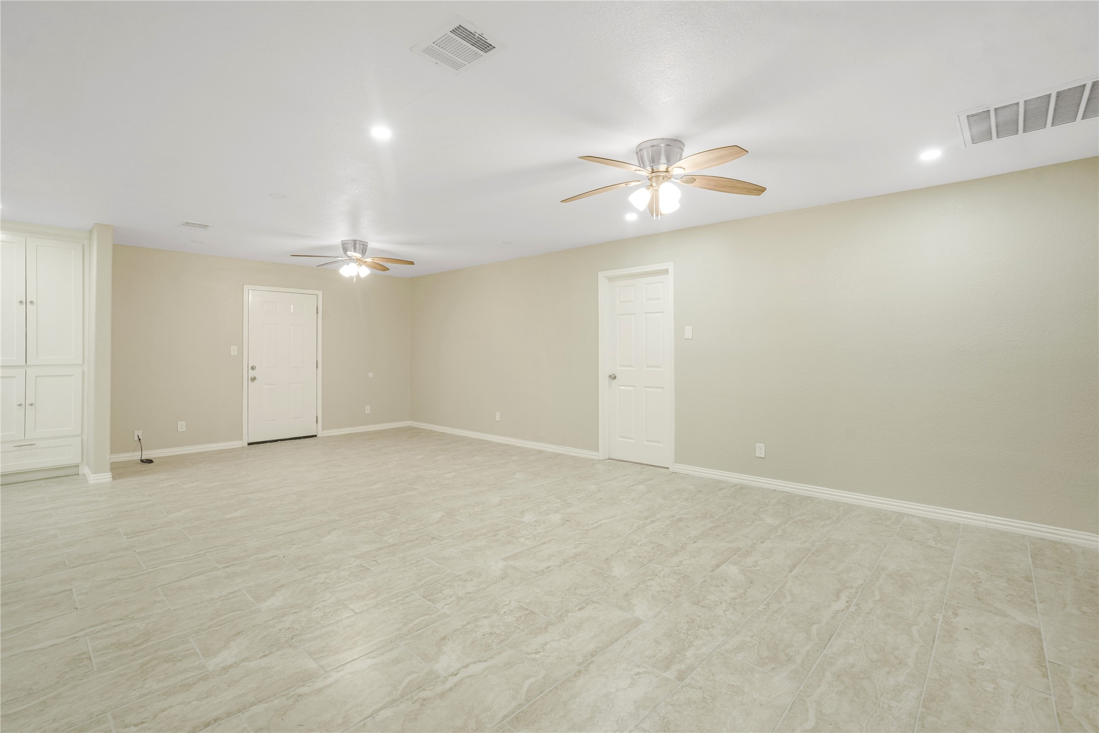 2900 Linden Lea Irving TX 75061
