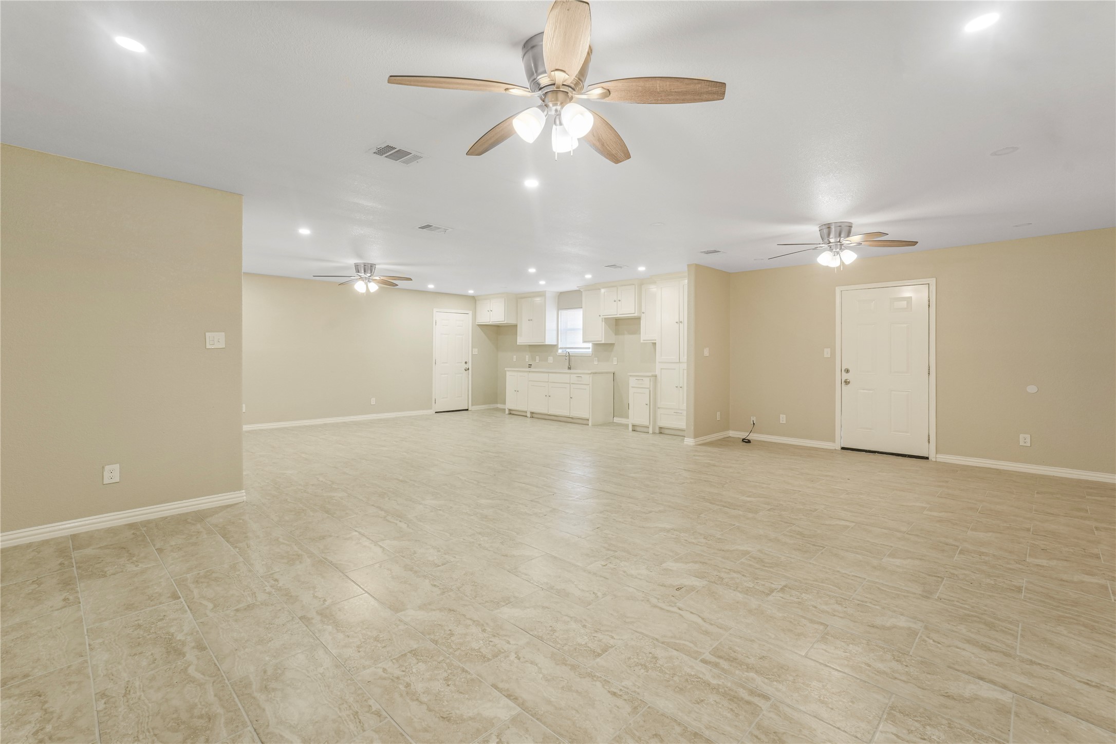 2900 Linden Lea Irving TX 75061