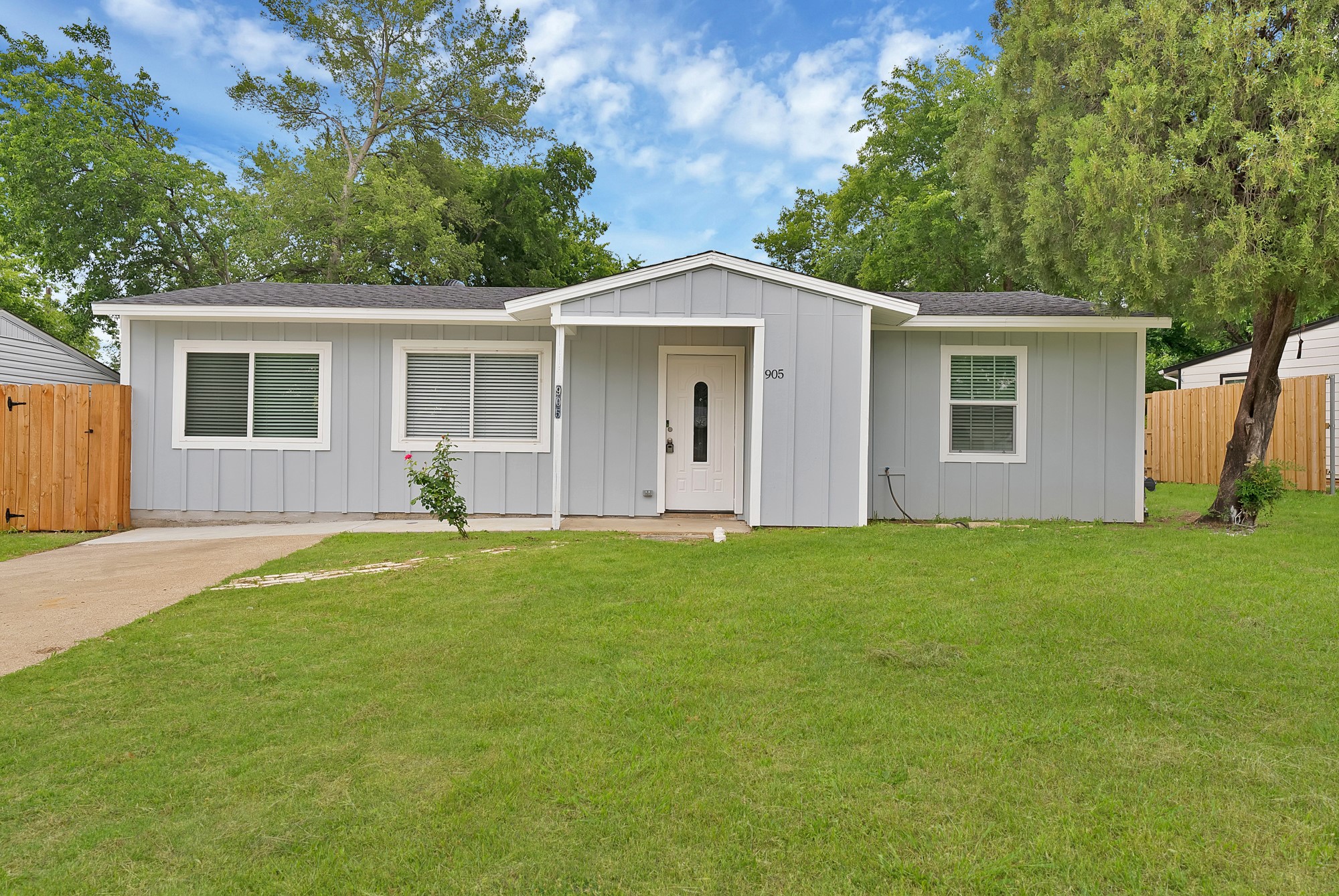 905 Skylark Drive Arlington TX 76010