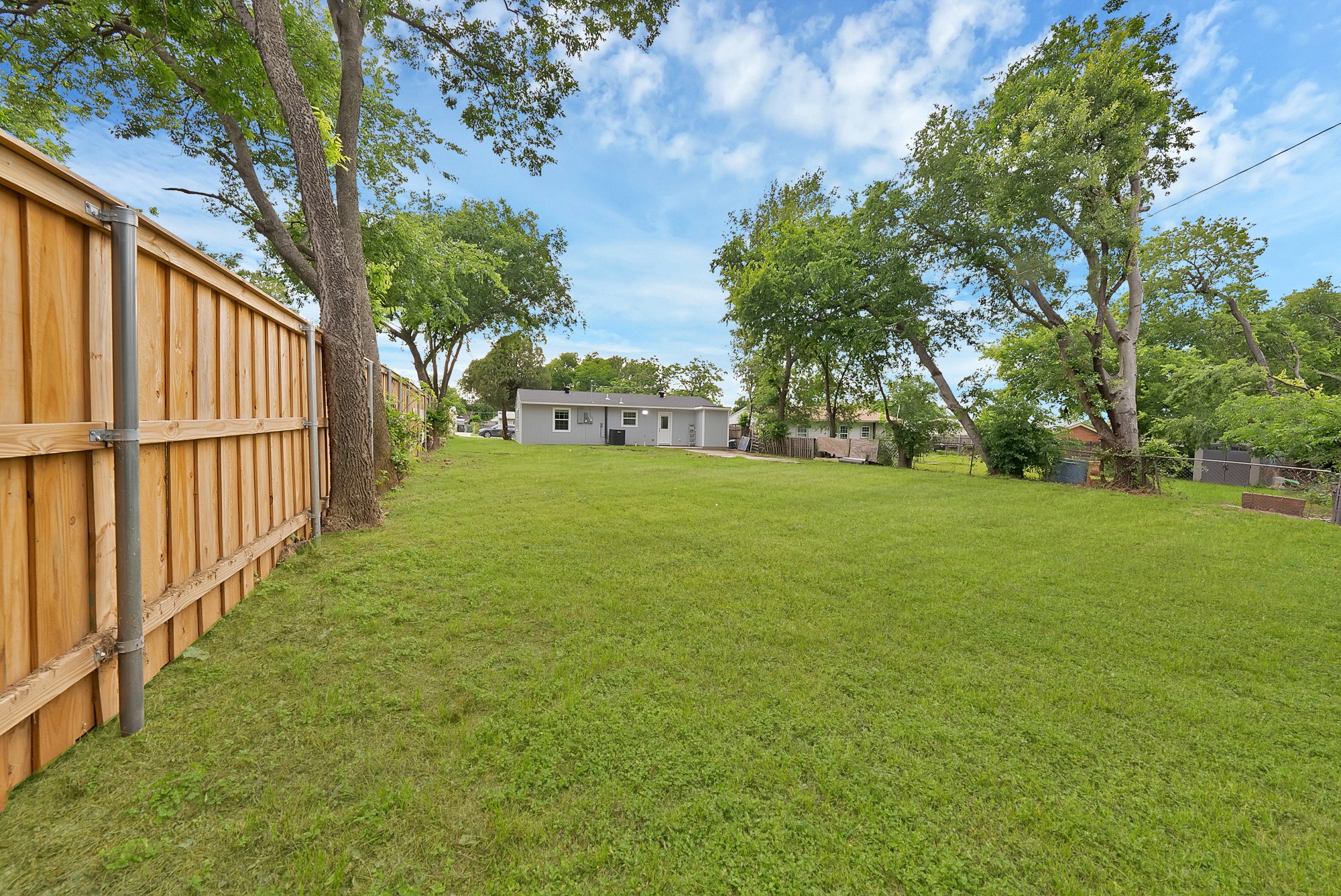 905 Skylark Drive Arlington TX 76010