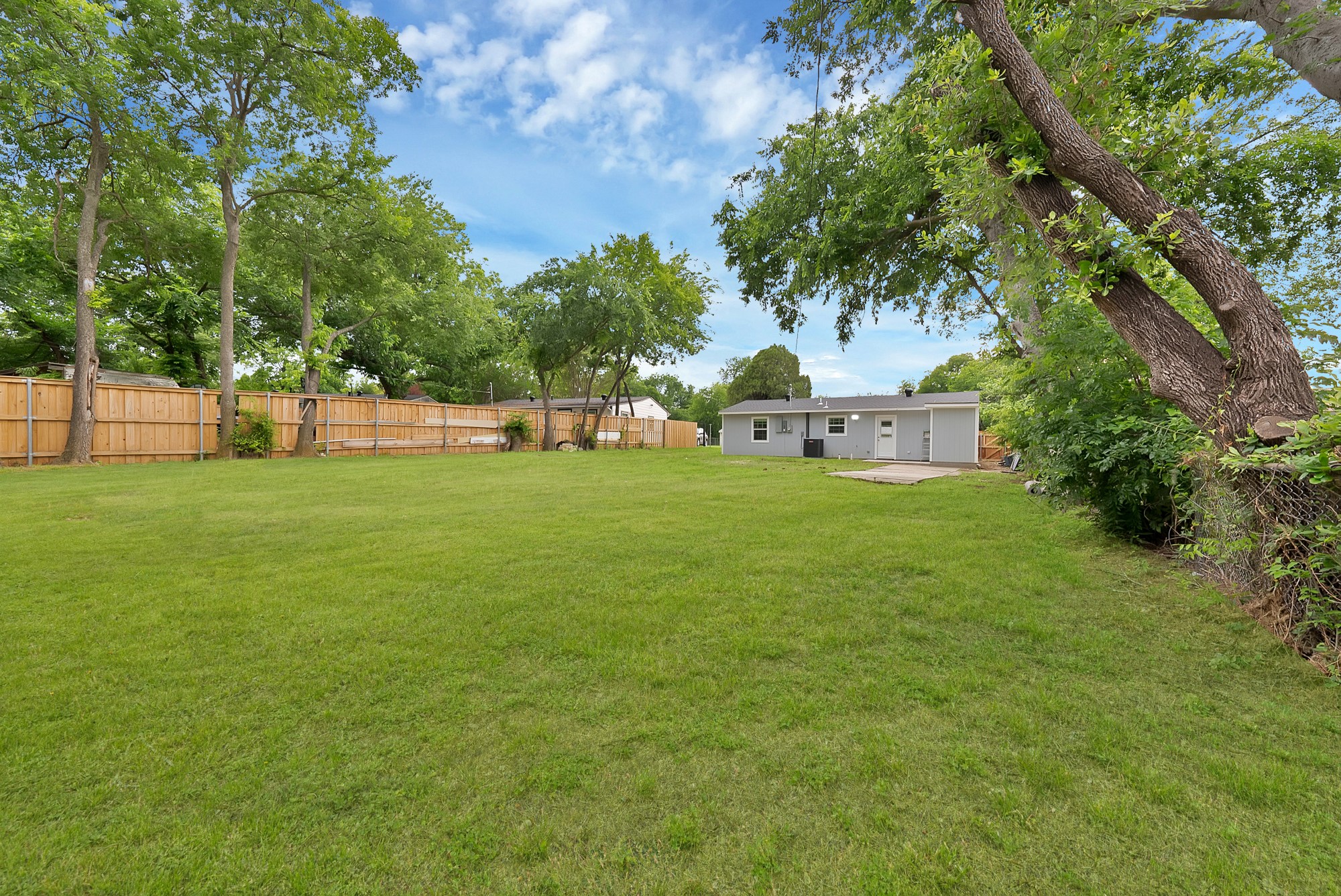 905 Skylark Drive Arlington TX 76010