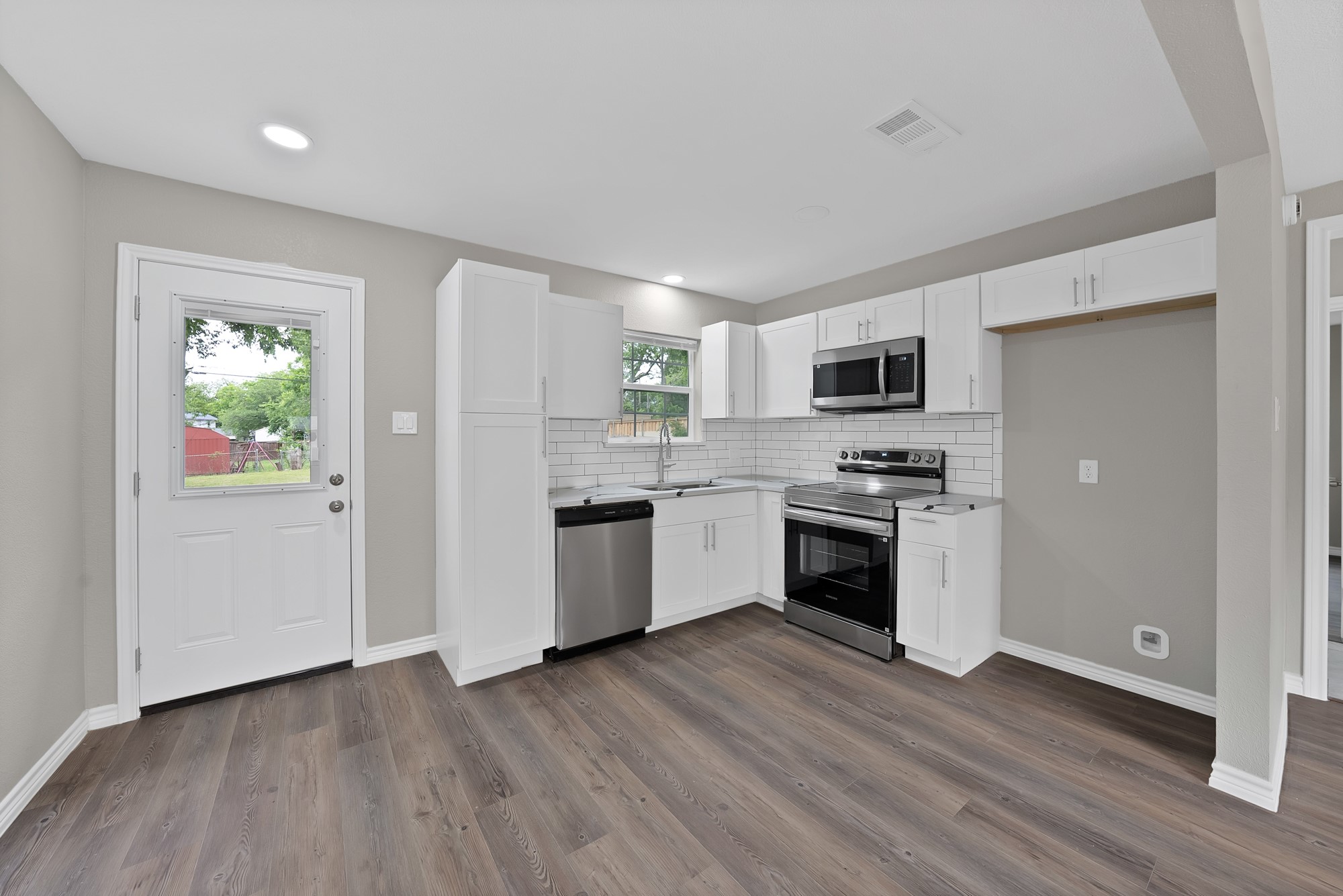 905 Skylark Drive Arlington TX 76010
