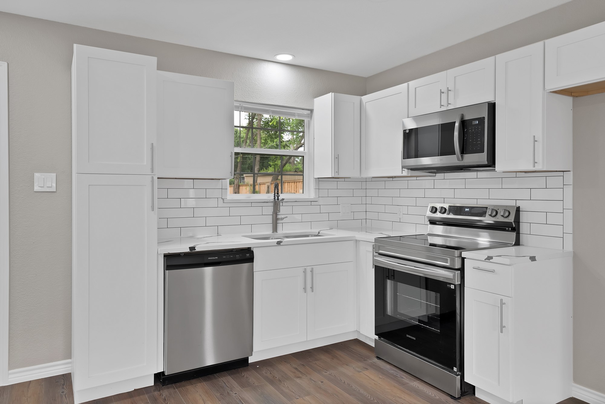 905 Skylark Drive Arlington TX 76010