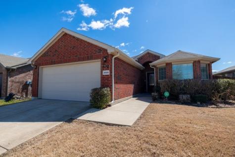 2025 Carriage Road Heartland TX 75126