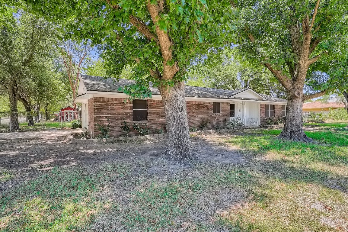 1126 Nadine Lane Grand Prairie TX 75052