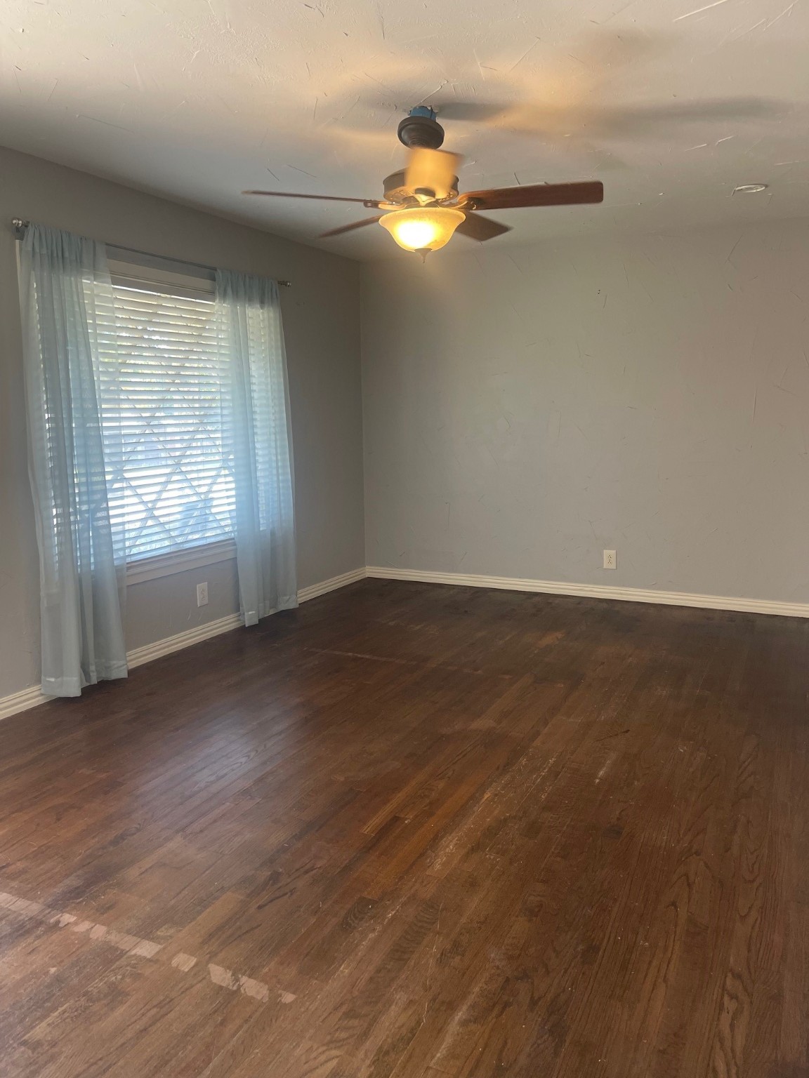 341 Hurst Drive Bedford TX 76022