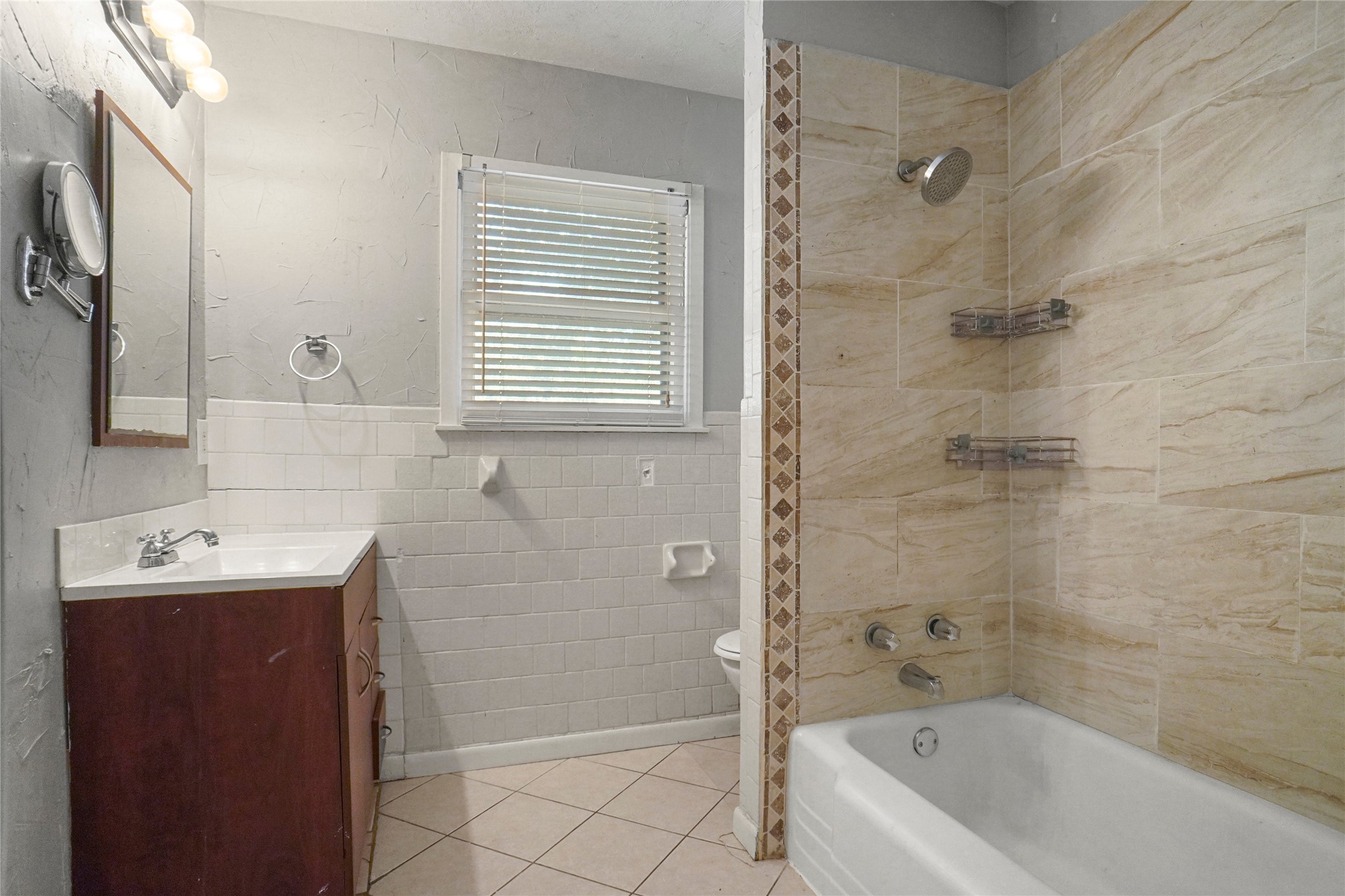 341 Hurst Drive Bedford TX 76022
