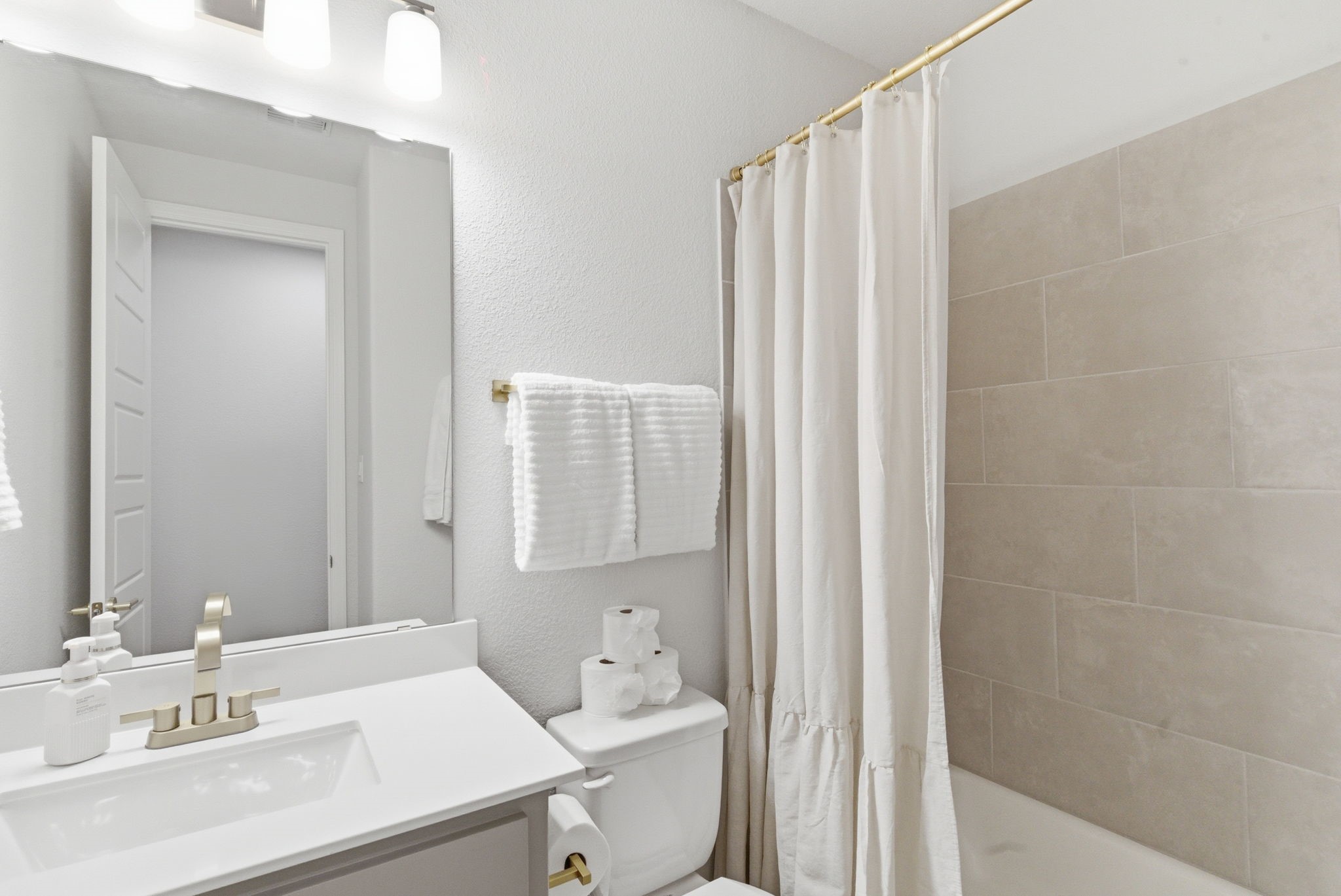 915 Winter Cherry Lane Haslet TX 76052