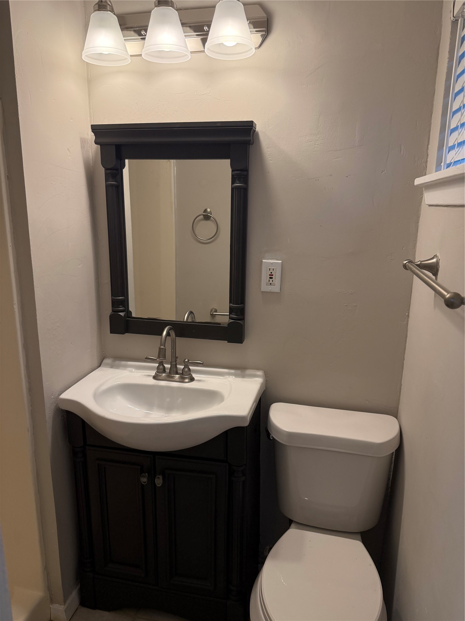 2439 Maverick Avenue Dallas TX 75228