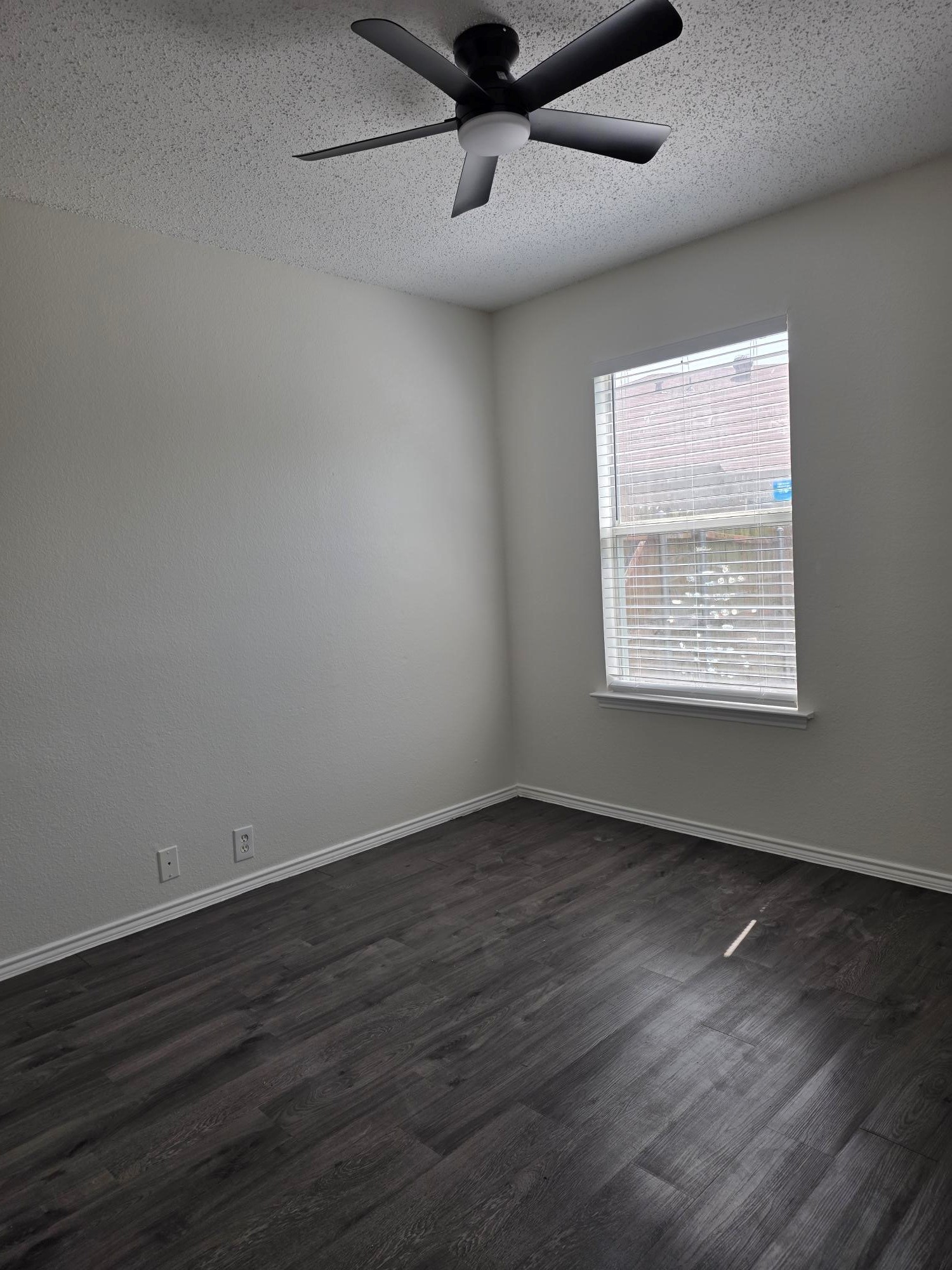 5049 Urban Avenue Dallas TX 75227