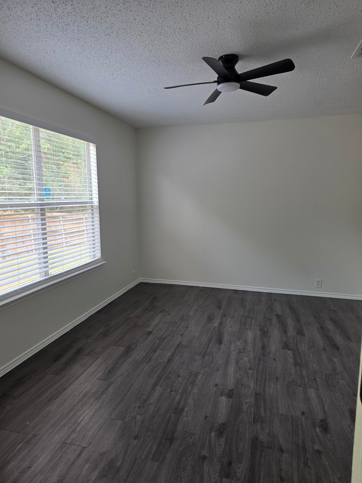 5049 Urban Avenue Dallas TX 75227