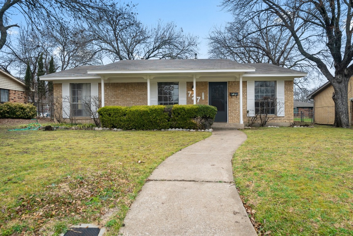 727 E Center Street Duncanville TX 75116