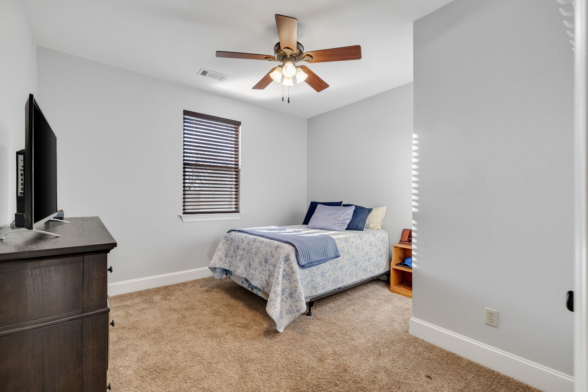 689 Jim Cannon Road Van Alstyne TX 75495