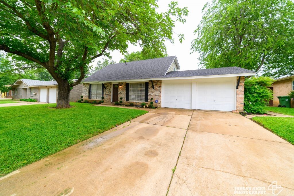 1202 Marlee Lane Arlington TX 76014