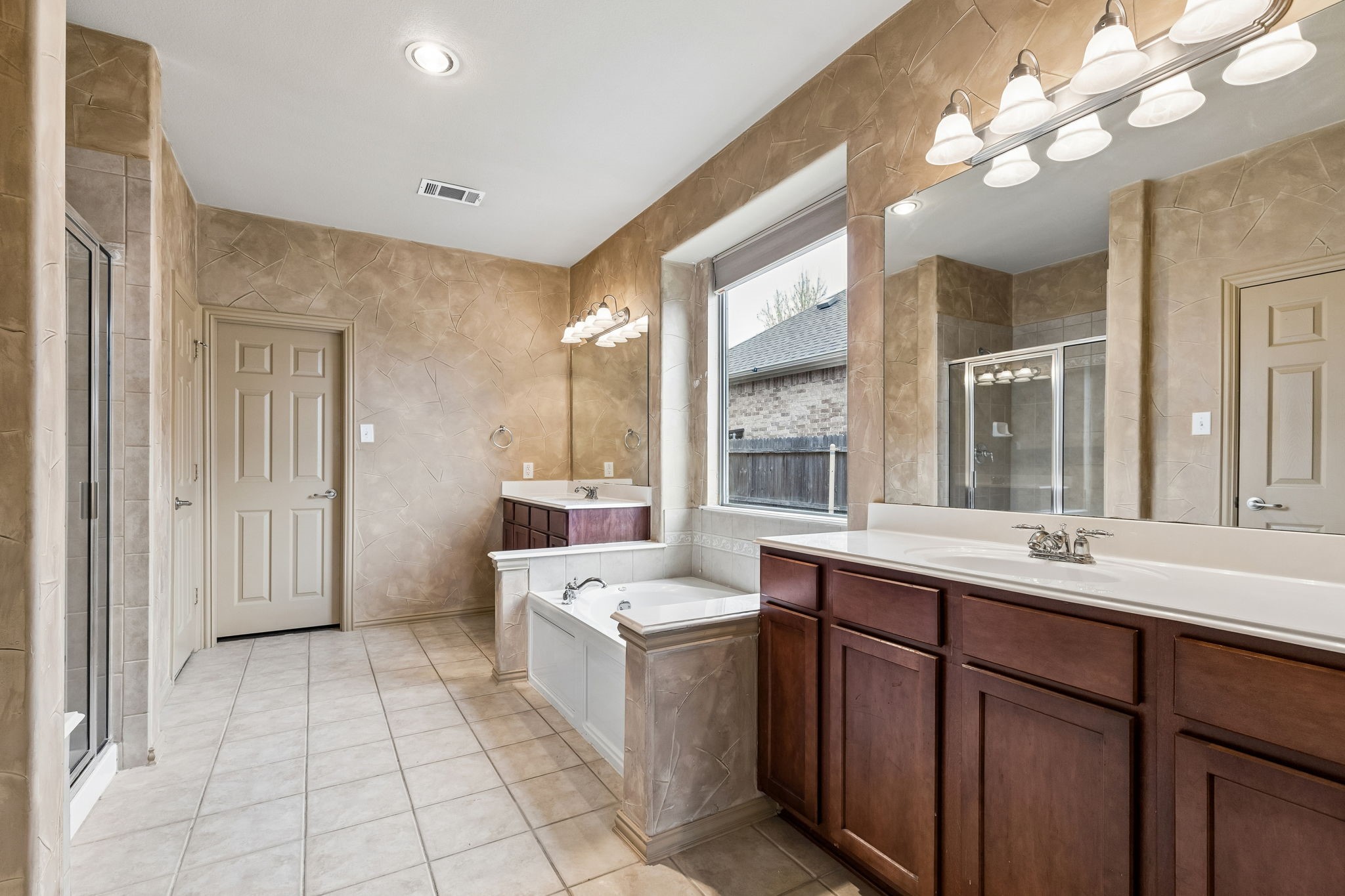 915 Fieldstone Drive Cedar Hill TX 75104