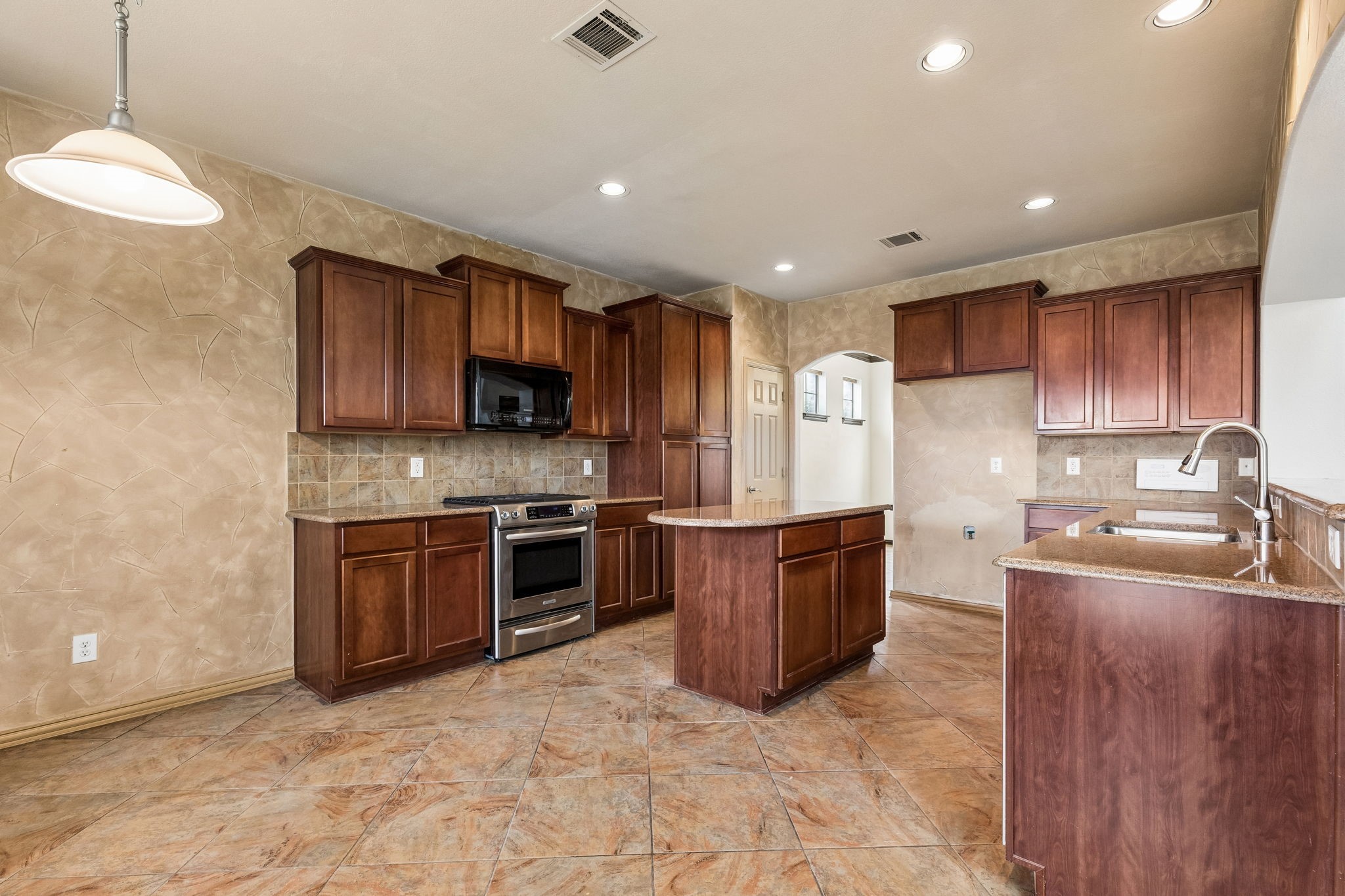 915 Fieldstone Drive Cedar Hill TX 75104