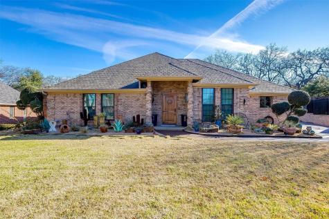 112 Silver Ridge Court Burleson TX 76028