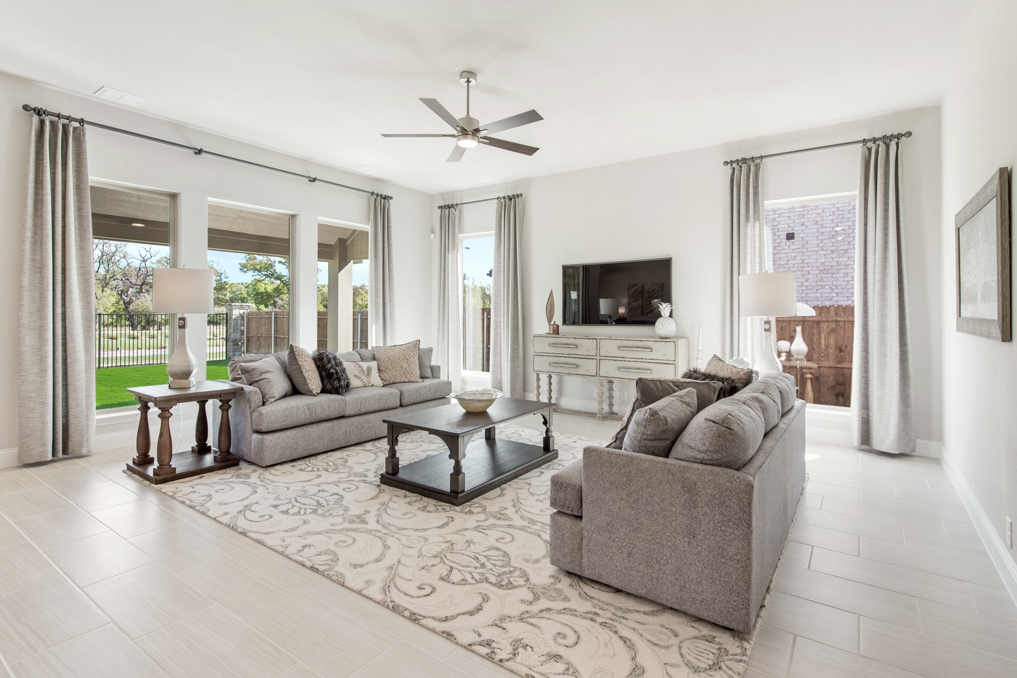 208 Oakcrest Drive Justin TX 76247