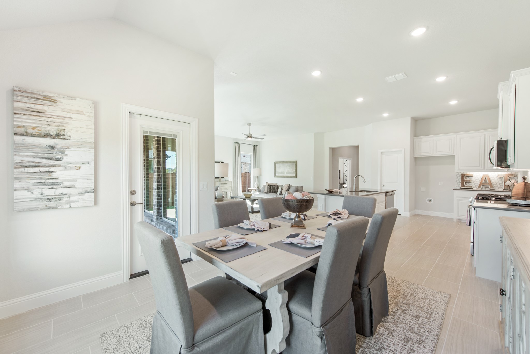 208 Oakcrest Drive Justin TX 76247
