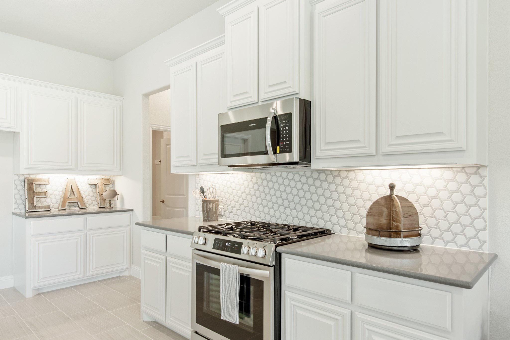 208 Oakcrest Drive Justin TX 76247
