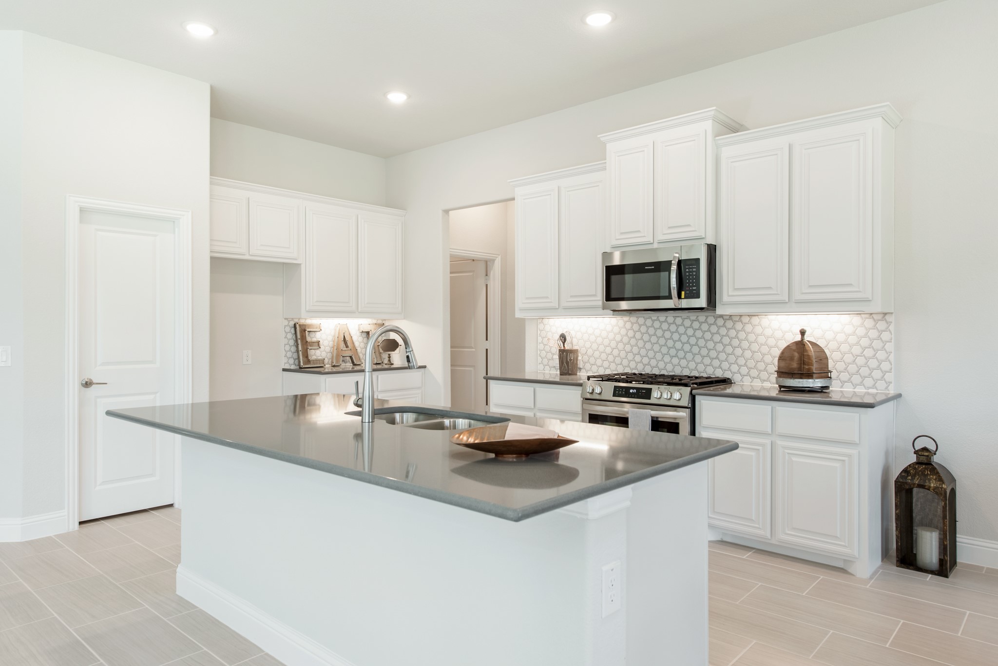 208 Oakcrest Drive Justin TX 76247