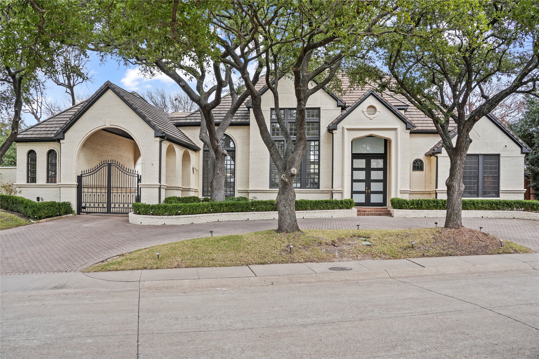 17632 Harbord Oaks Circle Dallas TX 75252