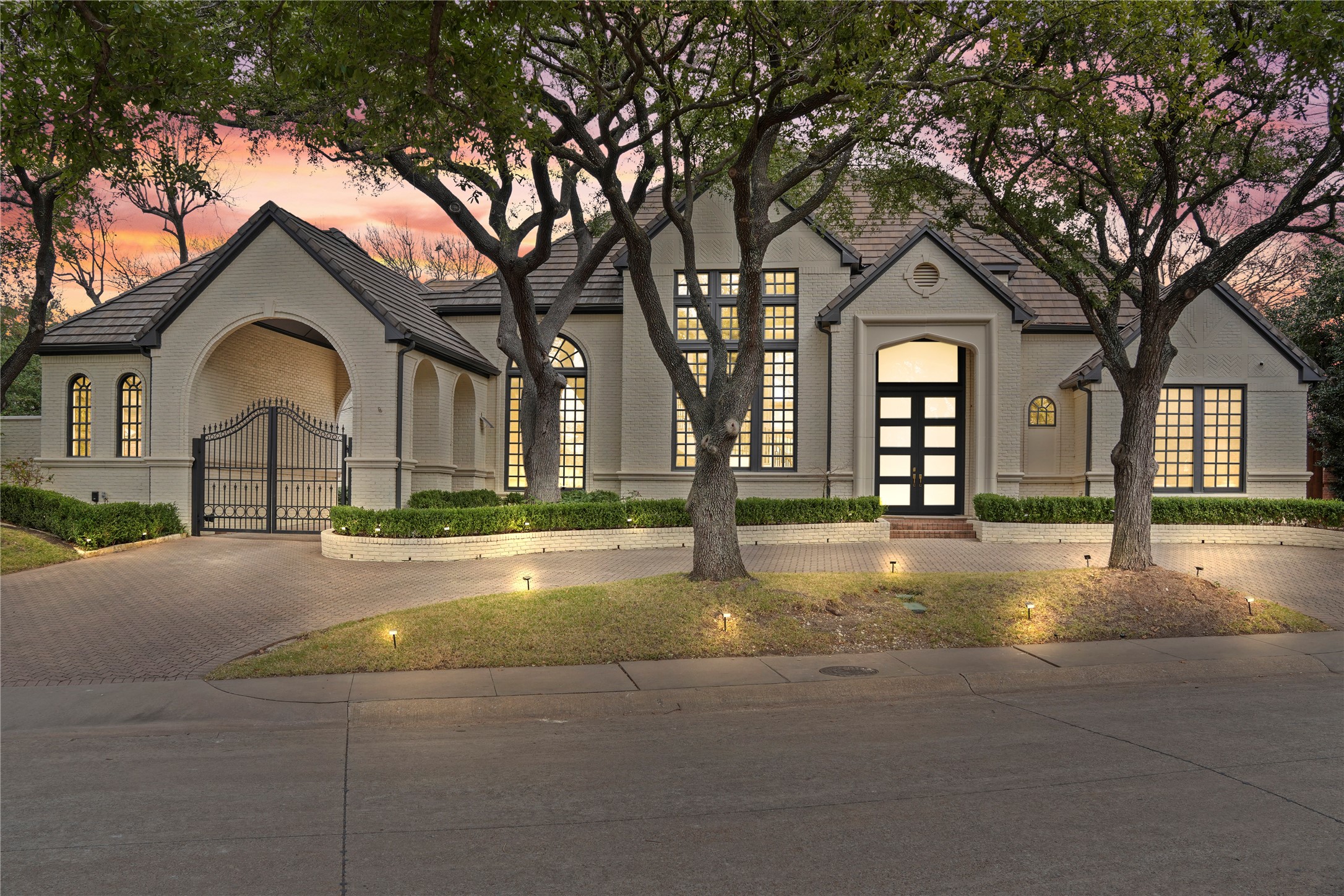 17632 Harbord Oaks Circle Dallas TX 75252