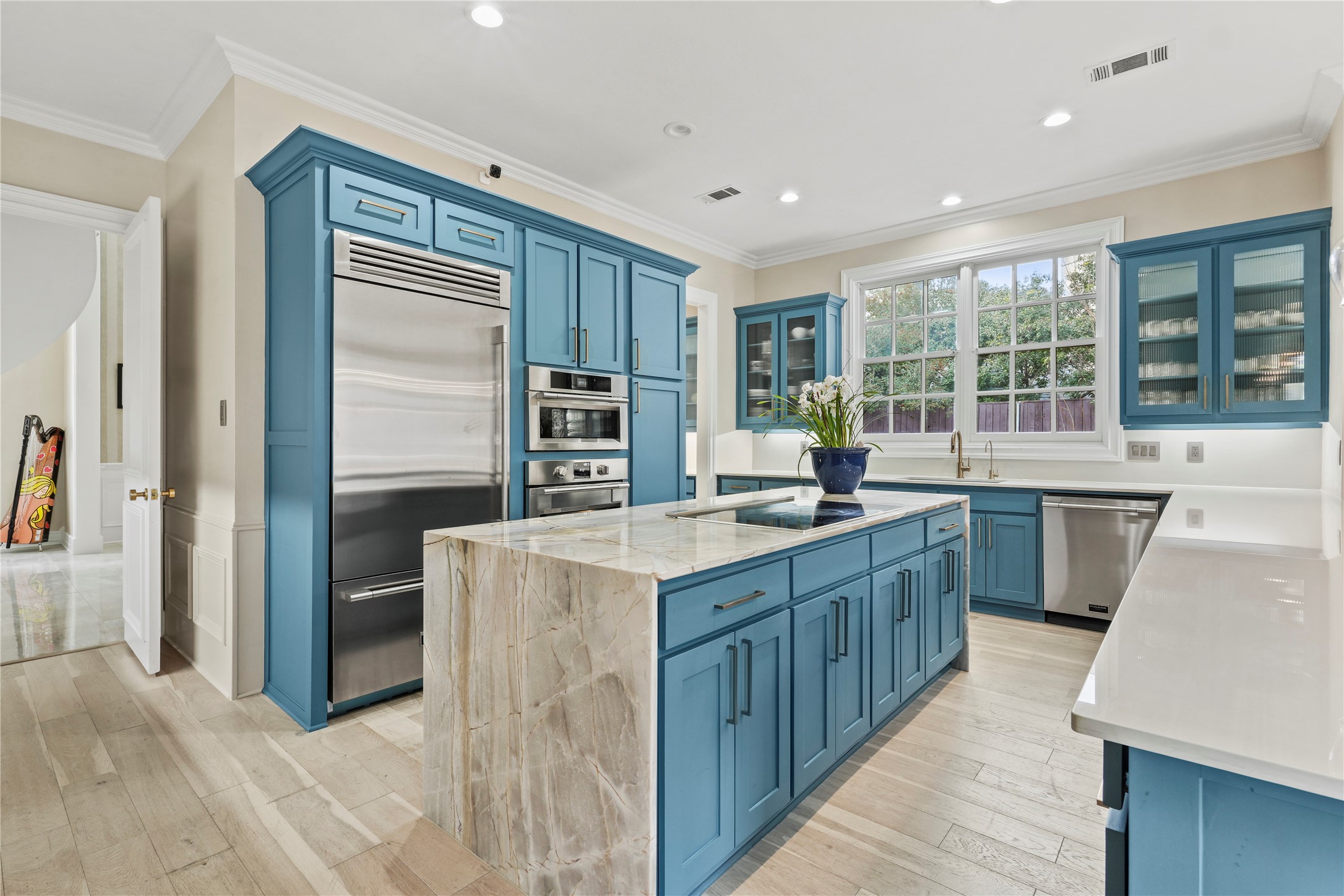 17632 Harbord Oaks Circle Dallas TX 75252
