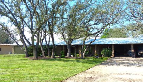 135 Lakeview Brady TX 76825