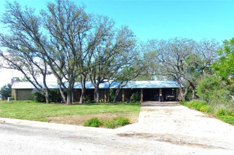 135 Lakeview Brady TX 76825