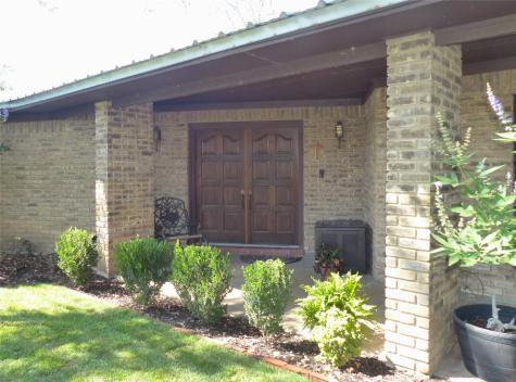 135 Lakeview Brady TX 76825