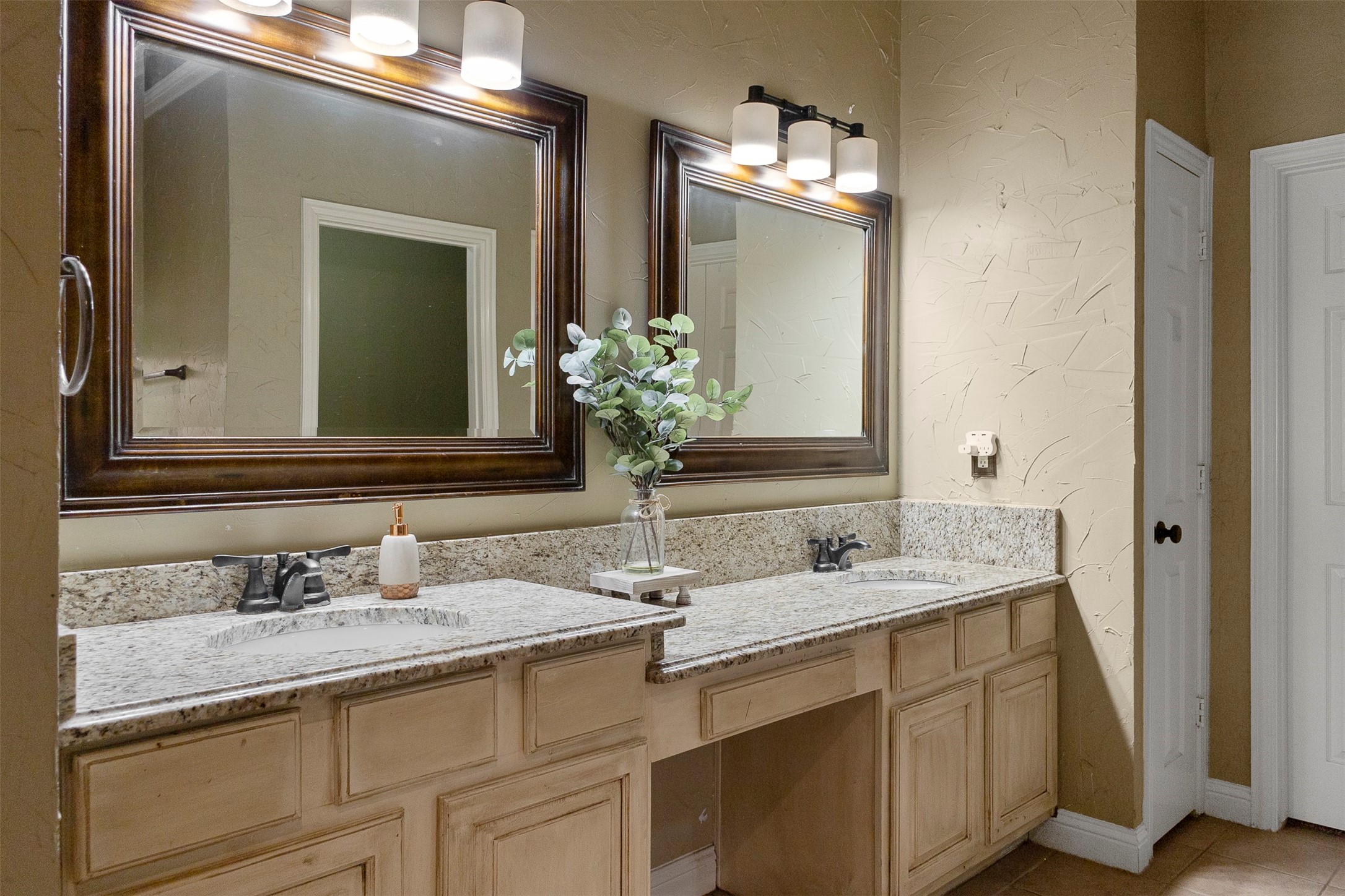 1709 Rosebriar Lane Keller TX 76248