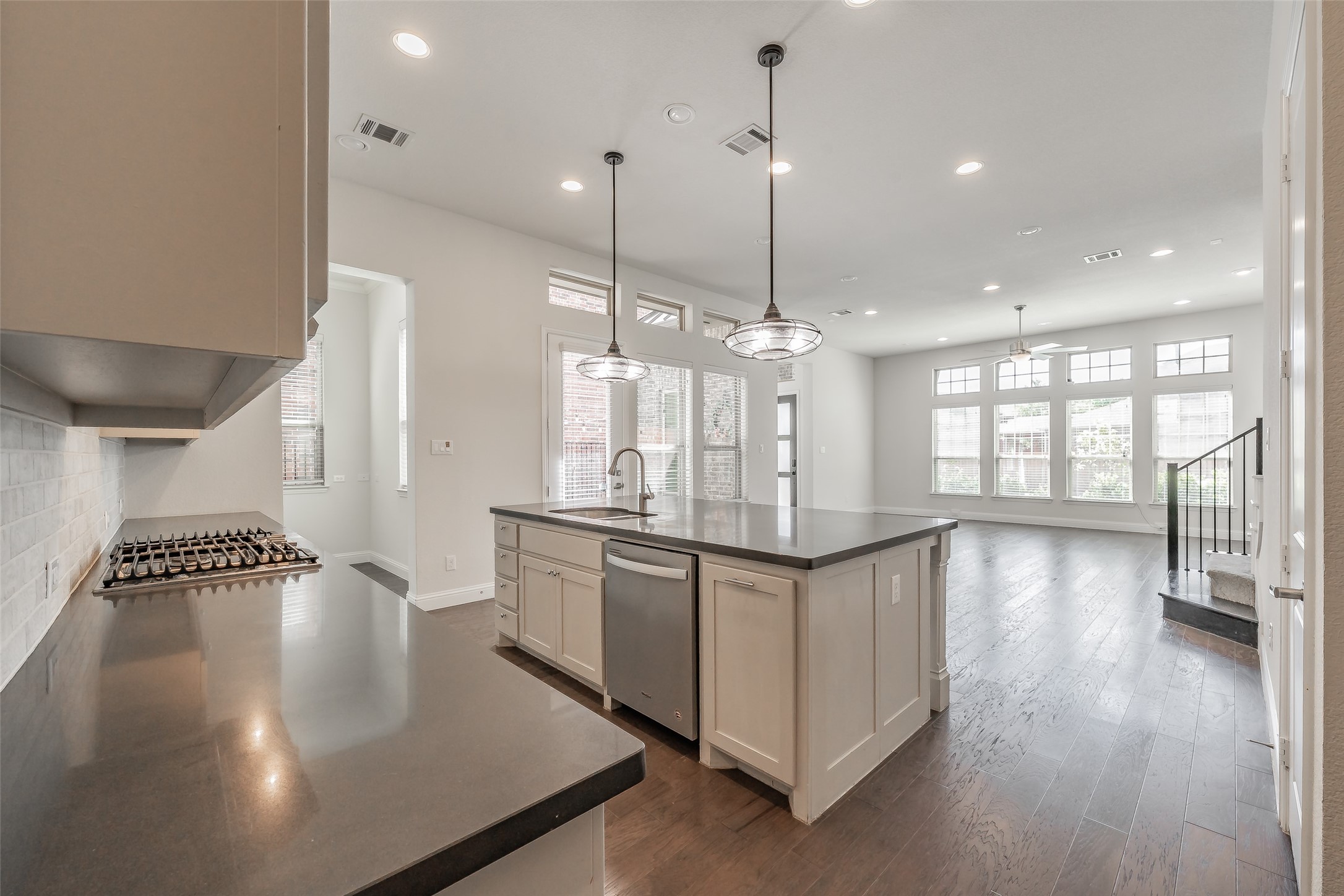 8075 Sunflower Lane Dallas TX 75252