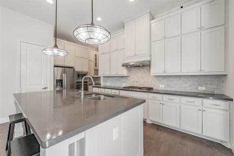 8075 Sunflower Lane Dallas TX 75252