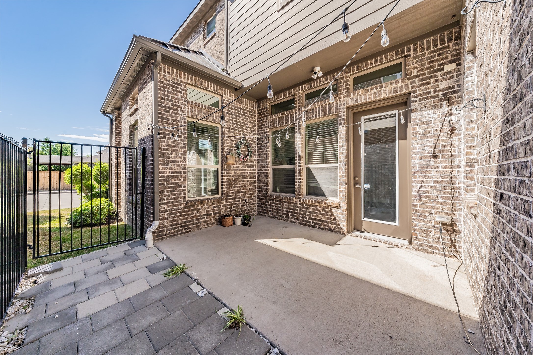 8075 Sunflower Lane Dallas TX 75252