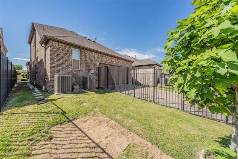 8075 Sunflower Lane Dallas TX 75252