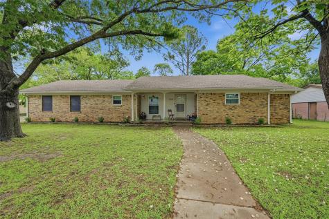 1914 Laurel Road Gainesville TX 76240