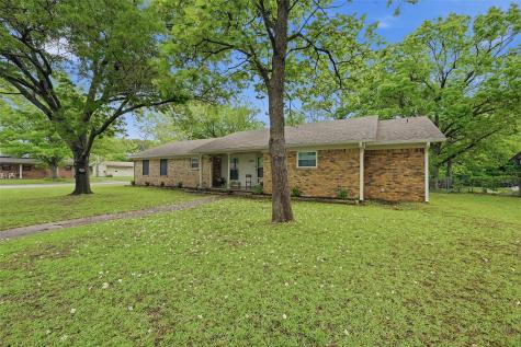 1914 Laurel Road Gainesville TX 76240